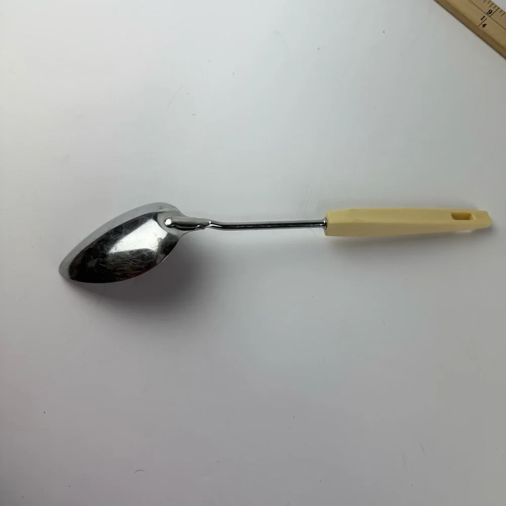 Androck Vintage Ekco Beige Almond Serving Spoon Plastic and Metal SEE ALL.